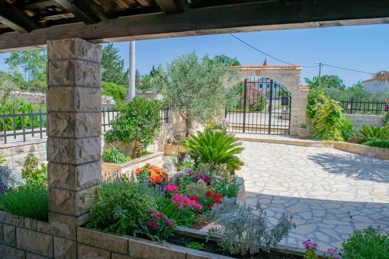 Apartments Solta Gornje Selo Luaran gambar